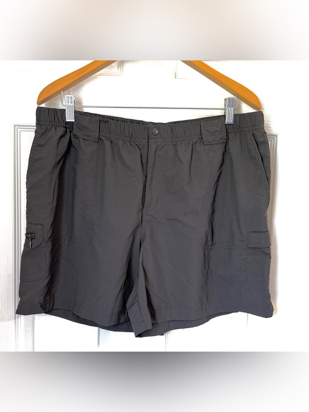 Women's Columbia Dark Gray Nylon Cargo Shorts Hiking Outdoor Size XL